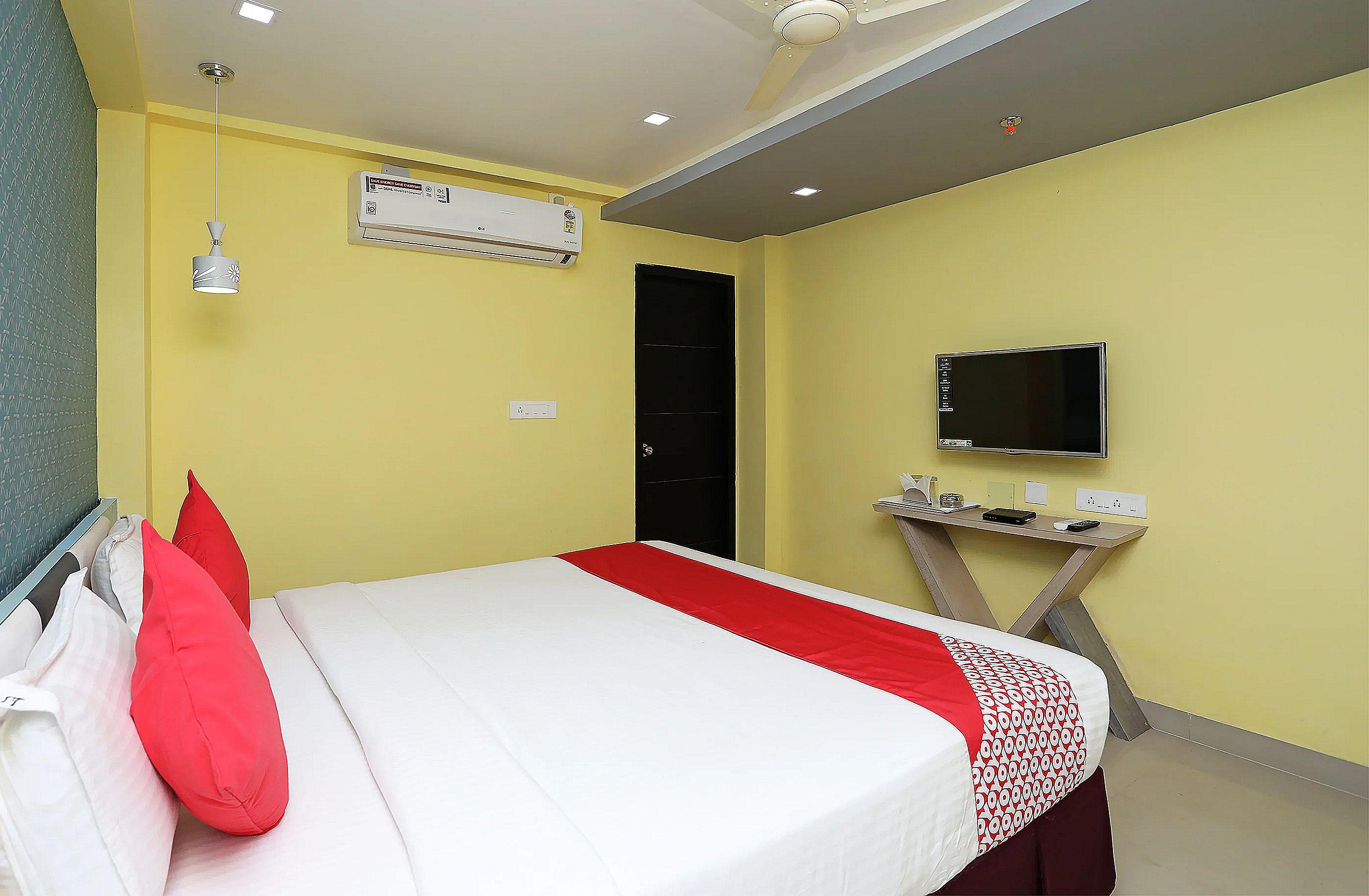 Hotel Super Capital O Sai Jagannath Khandagiri Exterior foto