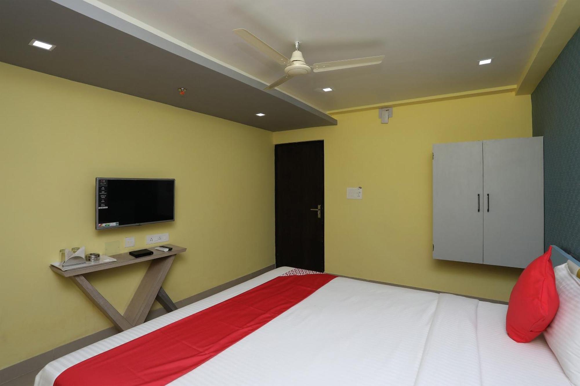 Hotel Super Capital O Sai Jagannath Khandagiri Exterior foto